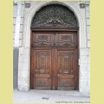large_wooden_door_4152370[1].jpg